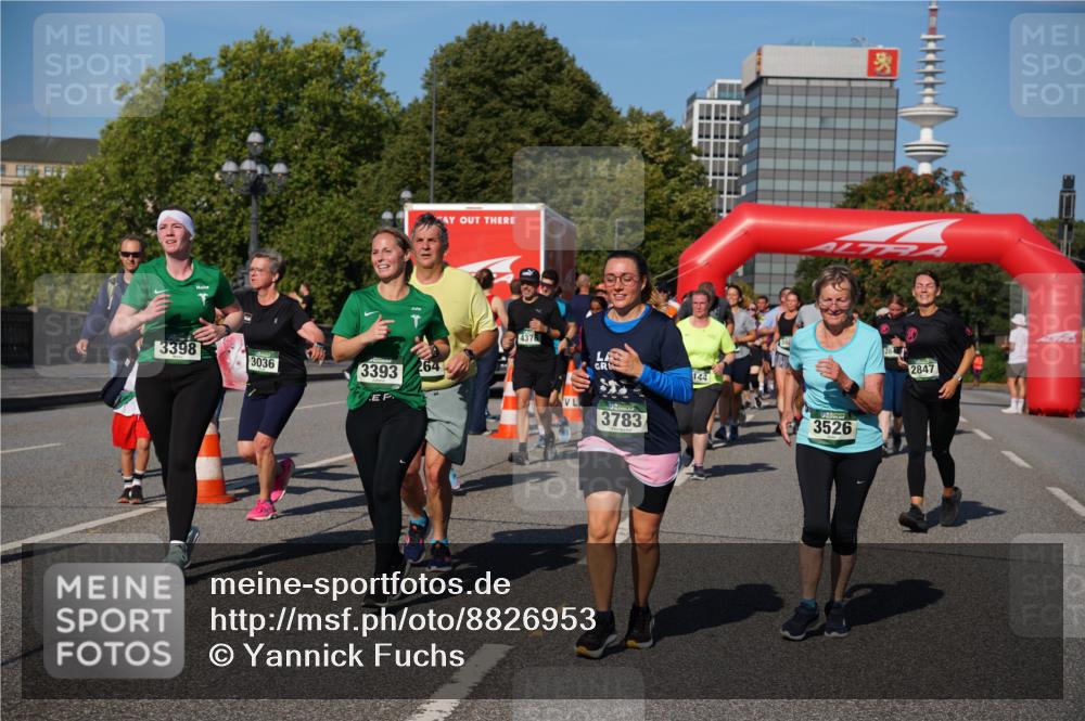 07.09.2025 - BARMER Alsterlauf Yannick Fuchs http://msf.ph/oto/8826953 07.09.2025 10:07:46 Laufen 3398, 3036, 3393, 264, 4376, 1, 144, 3783, 3526, 2847 meine-sportfotos.de