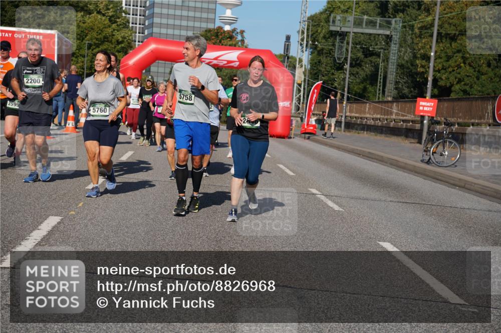 07.09.2025 - BARMER Alsterlauf Yannick Fuchs http://msf.ph/oto/8826968 07.09.2025 10:07:52 Laufen 2200, 5758, 541, 2599, 5760, 28 meine-sportfotos.de