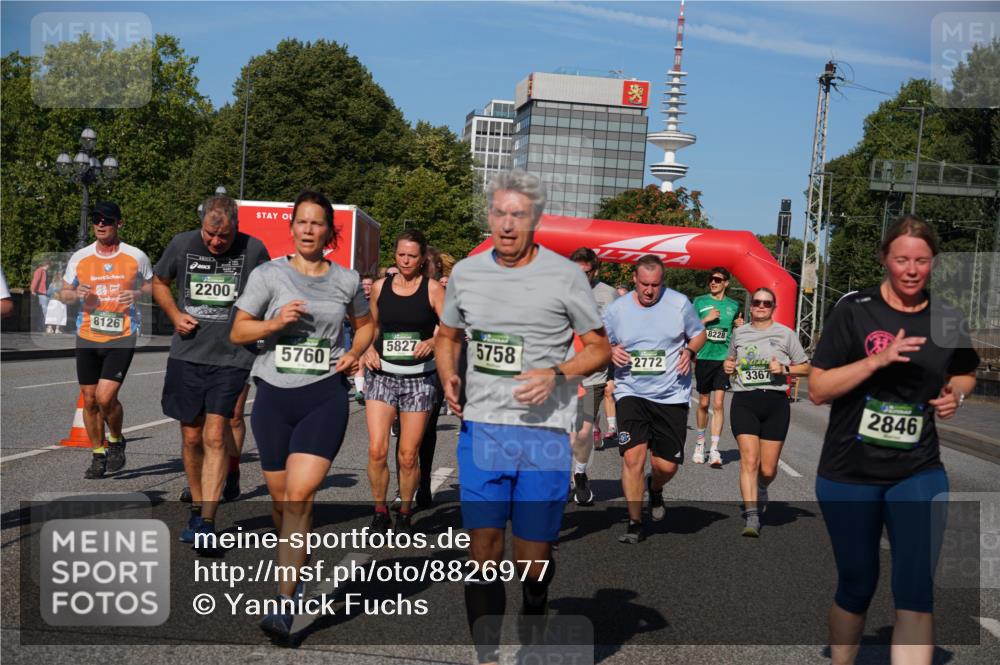 07.09.2025 - BARMER Alsterlauf Yannick Fuchs http://msf.ph/oto/8826977 07.09.2025 10:07:54 Laufen 8126, 2200, 58277, 5758, 2772, 5760, 8228, 3367, 2846 meine-sportfotos.de