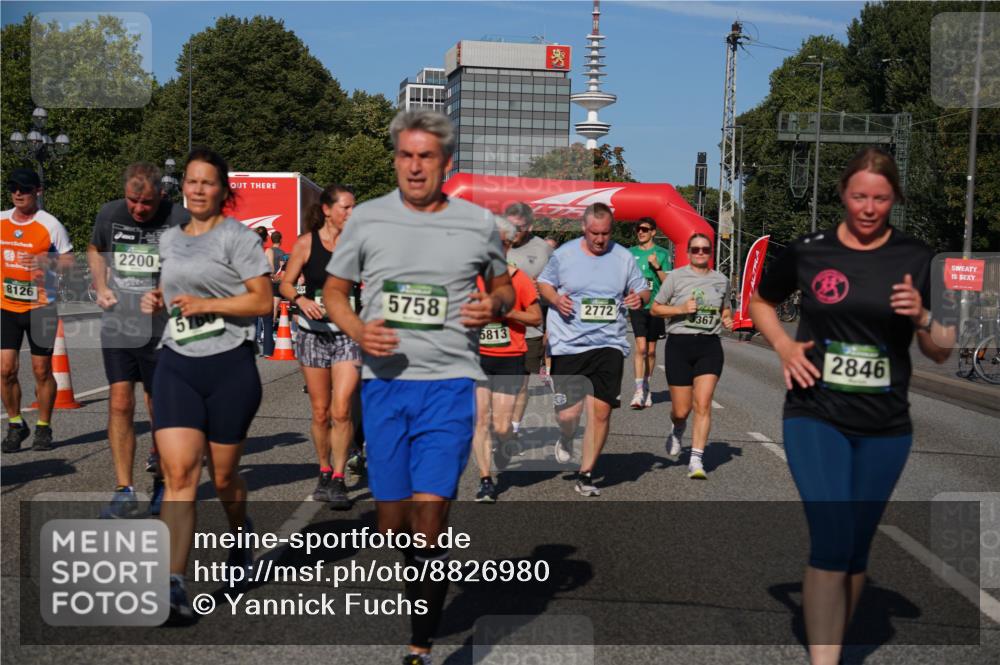 07.09.2025 - BARMER Alsterlauf Yannick Fuchs http://msf.ph/oto/8826980 07.09.2025 10:07:54 Laufen 8126, 2200, 5758, 5813, 2772, 3367, 2846 meine-sportfotos.de