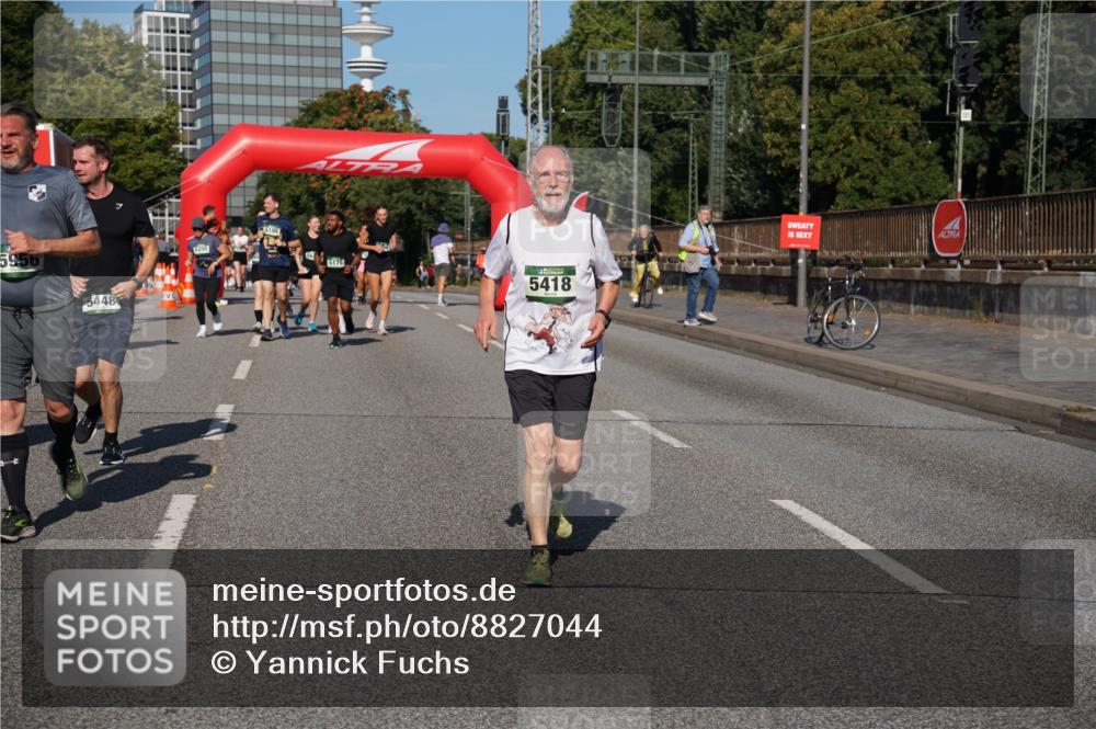 07.09.2025 - BARMER Alsterlauf Yannick Fuchs http://msf.ph/oto/8827044 07.09.2025 10:08:08 Laufen 5956, 5448, 6200, 6619, 5175, 5418 meine-sportfotos.de