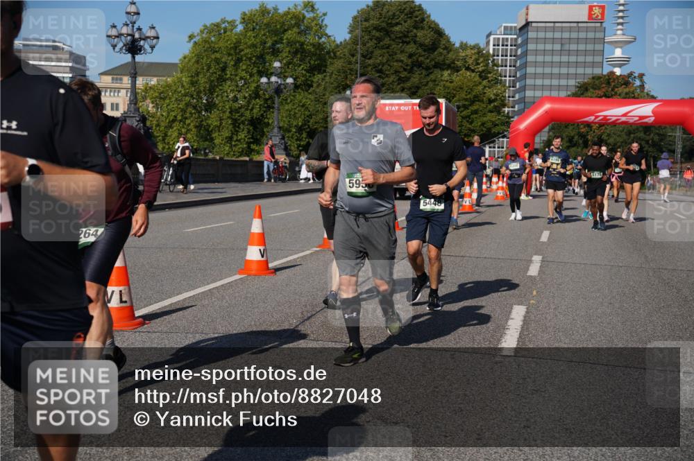 07.09.2025 - BARMER Alsterlauf Yannick Fuchs http://msf.ph/oto/8827048 07.09.2025 10:08:09 Laufen 264, 595, 5448, 6200, 5175 meine-sportfotos.de