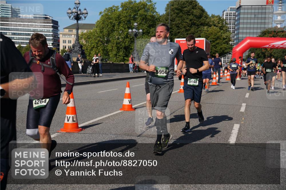 07.09.2025 - BARMER Alsterlauf Yannick Fuchs http://msf.ph/oto/8827050 07.09.2025 10:08:09 Laufen 4264, 5956, 5448, 5175 meine-sportfotos.de