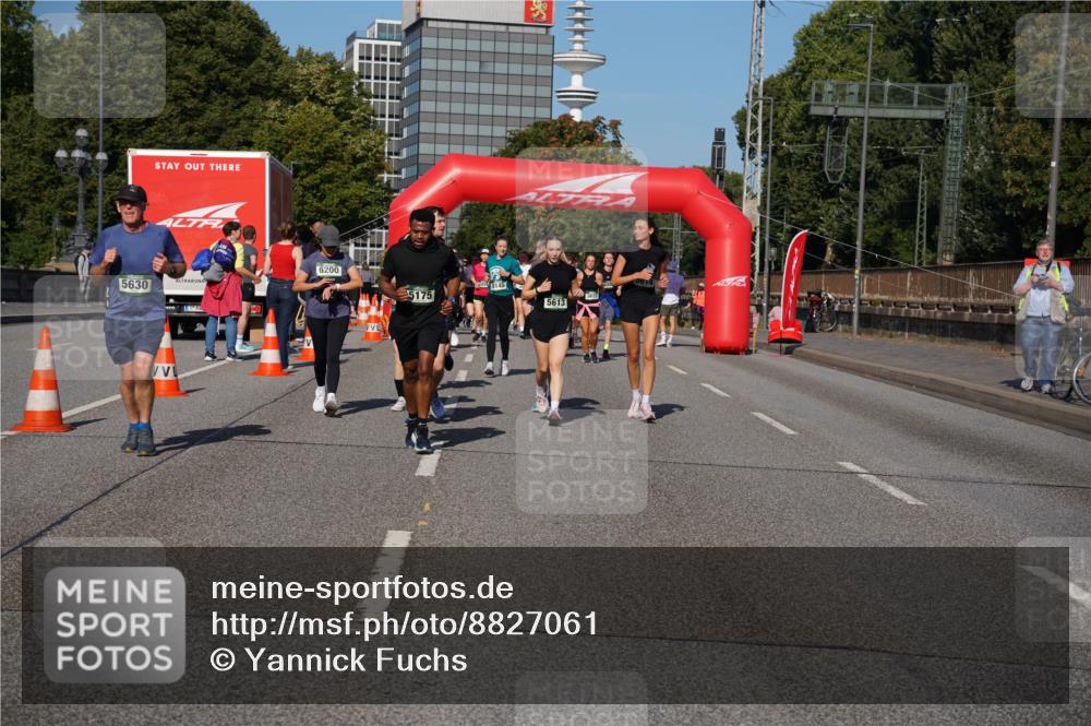 07.09.2025 - BARMER Alsterlauf Yannick Fuchs http://msf.ph/oto/8827061 07.09.2025 10:08:12 Laufen 6200, 5630, 145, 5175, 5613, 1 meine-sportfotos.de