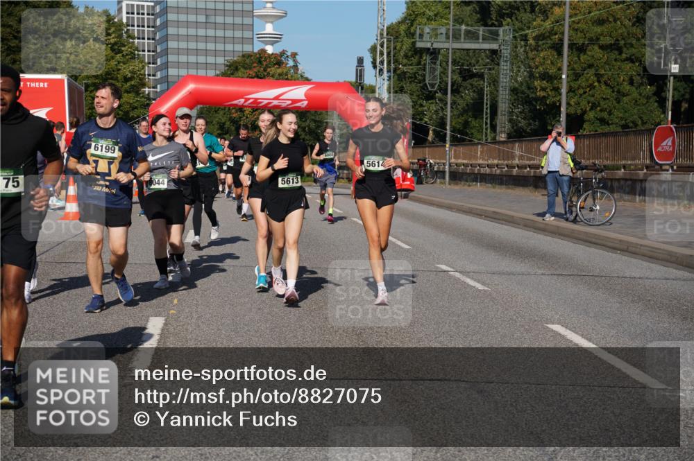 07.09.2025 - BARMER Alsterlauf Yannick Fuchs http://msf.ph/oto/8827075 07.09.2025 10:08:15 Laufen 75, 6199, 8044, 5613, 6008, 5614 meine-sportfotos.de