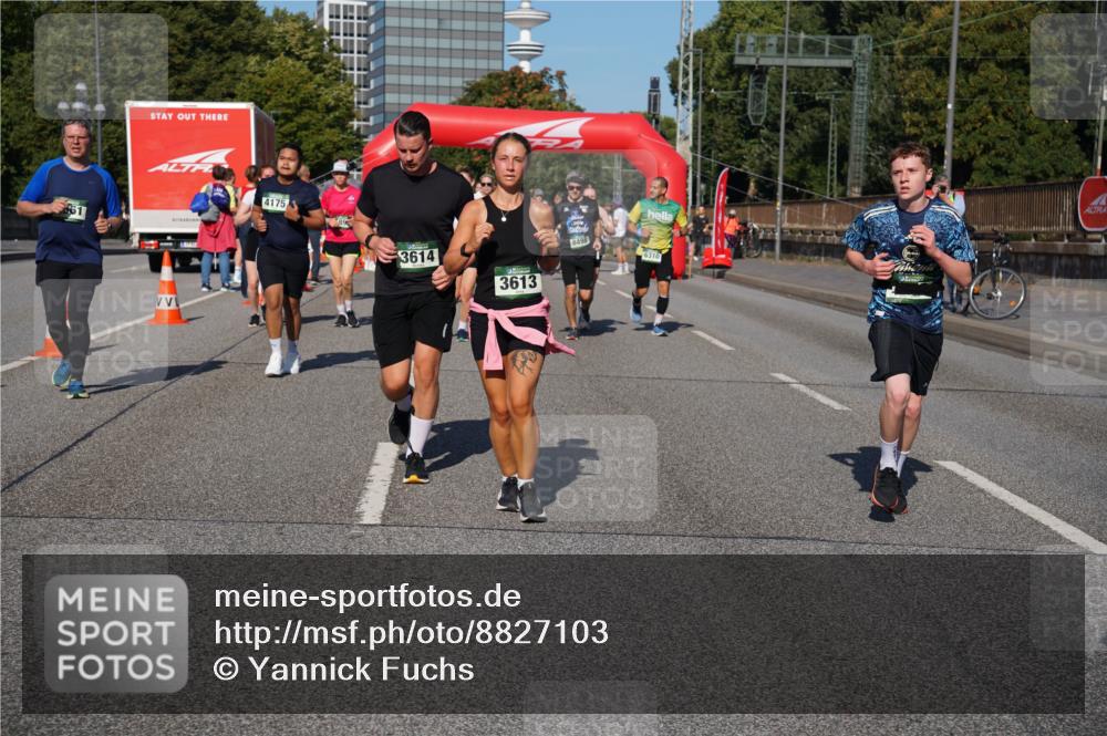 07.09.2025 - BARMER Alsterlauf Yannick Fuchs http://msf.ph/oto/8827103 07.09.2025 10:08:21 Laufen 4175, 1, 16, 3614, 3613, 8498, 6310 meine-sportfotos.de