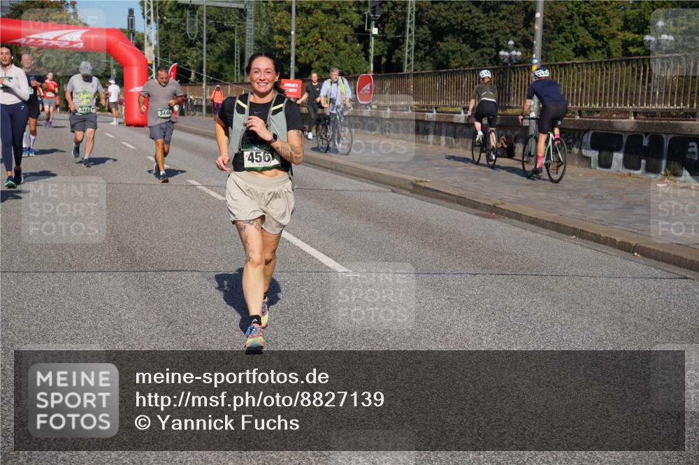 07.09.2025 - BARMER Alsterlauf Yannick Fuchs http://msf.ph/oto/8827139 07.09.2025 10:08:29 Laufen 3444, 3446, 456 meine-sportfotos.de