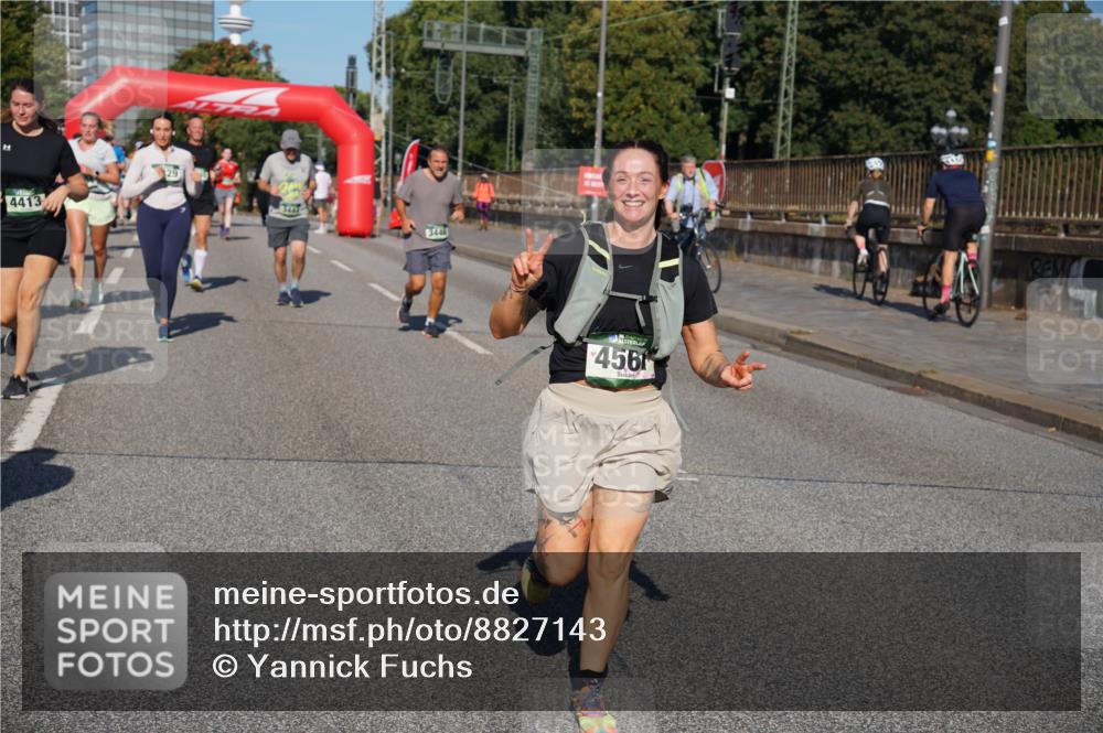 07.09.2025 - BARMER Alsterlauf Yannick Fuchs http://msf.ph/oto/8827143 07.09.2025 10:08:29 Laufen 4413, 3446, 456 meine-sportfotos.de