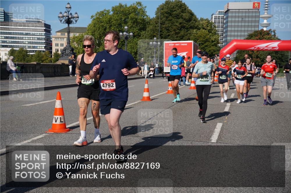 07.09.2025 - BARMER Alsterlauf Yannick Fuchs http://msf.ph/oto/8827169 07.09.2025 10:08:36 Laufen 3973, 4792, 3096, 451, 4899, 3673, 7, 2942 meine-sportfotos.de