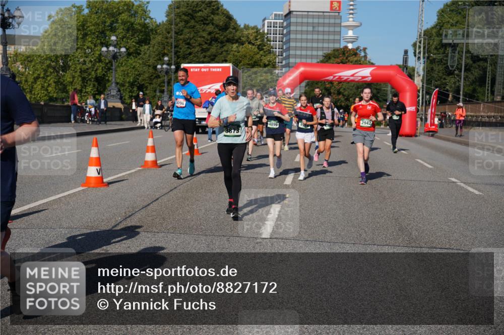 07.09.2025 - BARMER Alsterlauf Yannick Fuchs http://msf.ph/oto/8827172 07.09.2025 10:08:36 Laufen 1096, 7711, 3873, 4899, 2942 meine-sportfotos.de