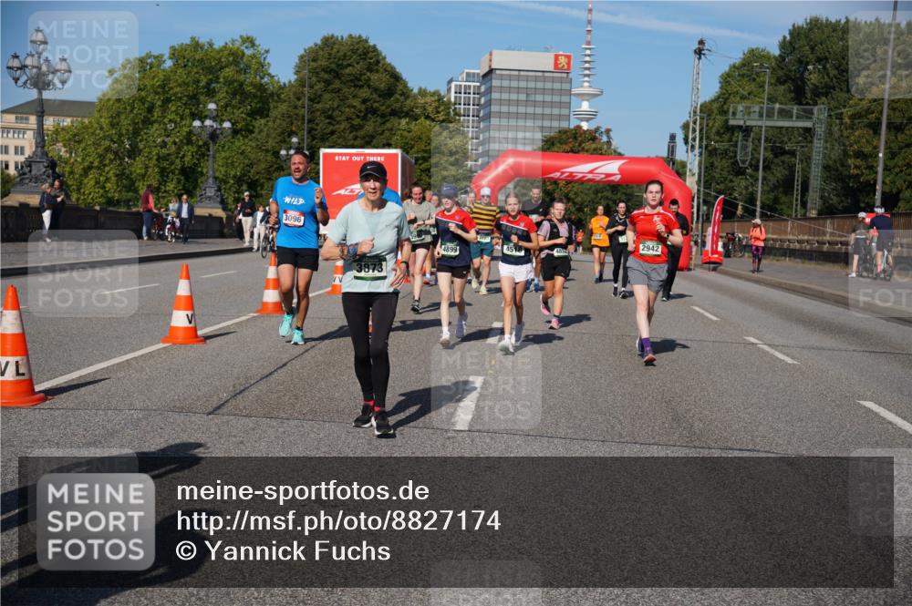 07.09.2025 - BARMER Alsterlauf Yannick Fuchs http://msf.ph/oto/8827174 07.09.2025 10:08:37 Laufen 3096, 2942, 4899, 4518, 485 meine-sportfotos.de