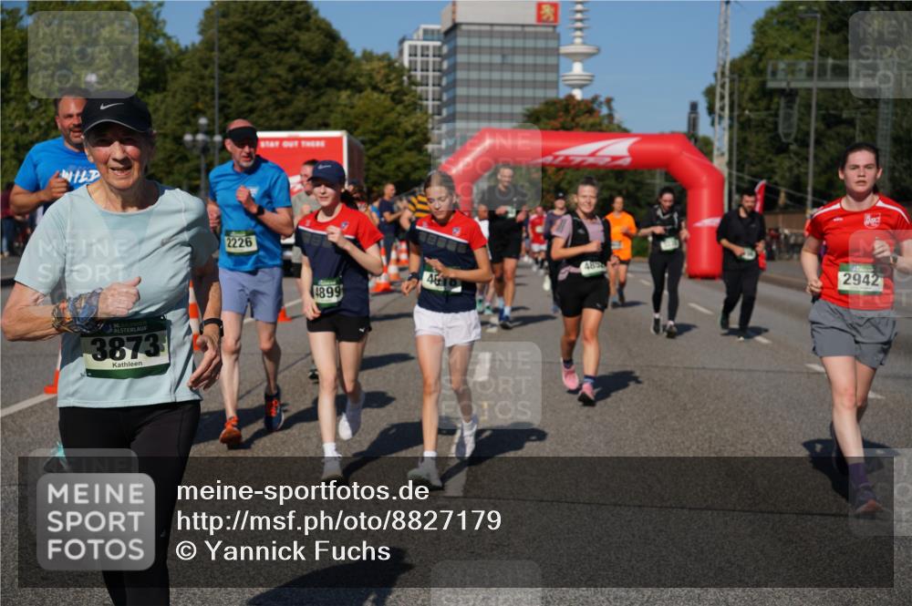 07.09.2025 - BARMER Alsterlauf Yannick Fuchs http://msf.ph/oto/8827179 07.09.2025 10:08:38 Laufen 36, 3873, 2226, 4899, 46, 485, 2942 meine-sportfotos.de