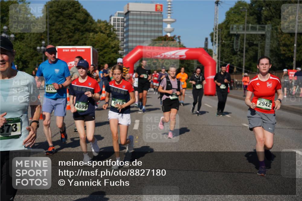 07.09.2025 - BARMER Alsterlauf Yannick Fuchs http://msf.ph/oto/8827180 07.09.2025 10:08:38 Laufen 873, 2226, 4899, 4519, 10, 2942 meine-sportfotos.de