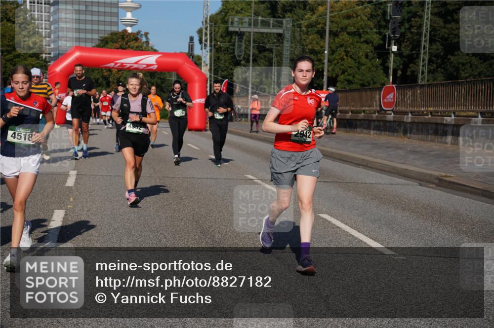 07.09.2025 - BARMER Alsterlauf Yannick Fuchs http://msf.ph/oto/8827182 07.09.2025 10:08:39 Laufen 4518, 4852, 3700, 2942 meine-sportfotos.de