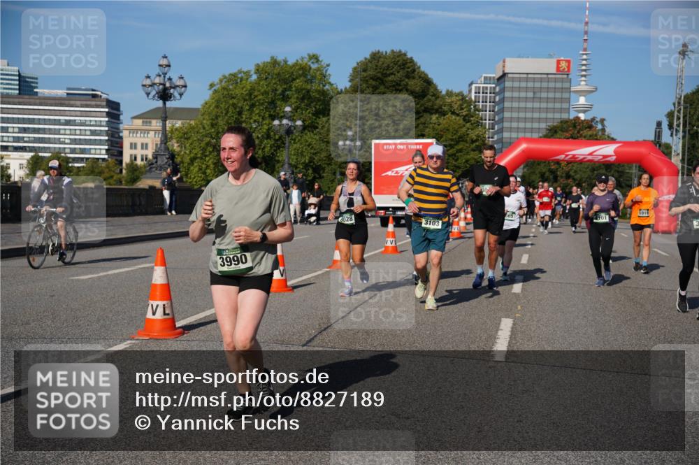 07.09.2025 - BARMER Alsterlauf Yannick Fuchs http://msf.ph/oto/8827189 07.09.2025 10:08:41 Laufen 3990, 8028, 3103, 5919, 4101 meine-sportfotos.de