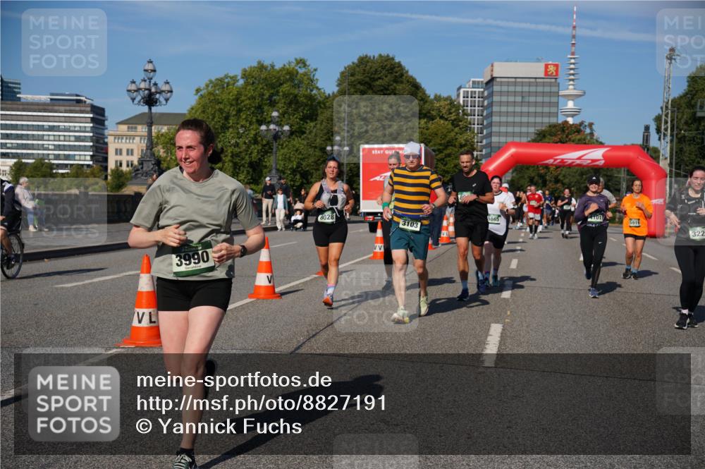 07.09.2025 - BARMER Alsterlauf Yannick Fuchs http://msf.ph/oto/8827191 07.09.2025 10:08:41 Laufen 3990, 8028, 4701, 5865, 5919, 3103, 322 meine-sportfotos.de