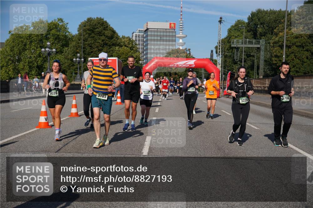 07.09.2025 - BARMER Alsterlauf Yannick Fuchs http://msf.ph/oto/8827193 07.09.2025 10:08:42 Laufen 8028, 3103, 5865, 4101, 5919, 3228, 3706 meine-sportfotos.de