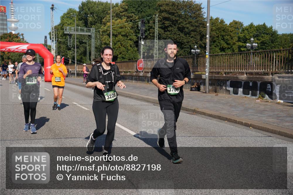 07.09.2025 - BARMER Alsterlauf Yannick Fuchs http://msf.ph/oto/8827198 07.09.2025 10:08:44 Laufen 4101, 5919, 3228, 3706 meine-sportfotos.de