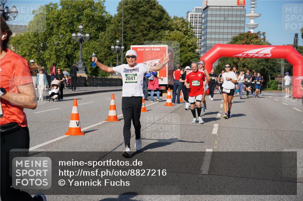 07.09.2025 - BARMER Alsterlauf Yannick Fuchs http://msf.ph/oto/8827216 07.09.2025 10:08:49 Laufen 2025, 13, 1, 035, 2041, 4686 meine-sportfotos.de