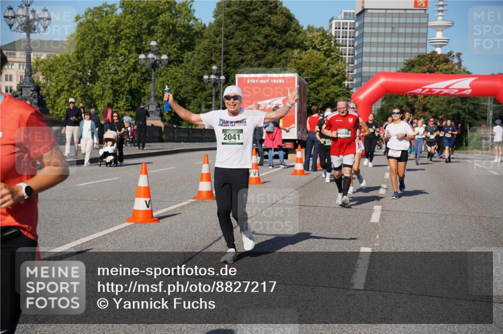 07.09.2025 - BARMER Alsterlauf Yannick Fuchs http://msf.ph/oto/8827217 07.09.2025 10:08:49 Laufen 13, 1, 0, 2041, 4686, 3702 meine-sportfotos.de