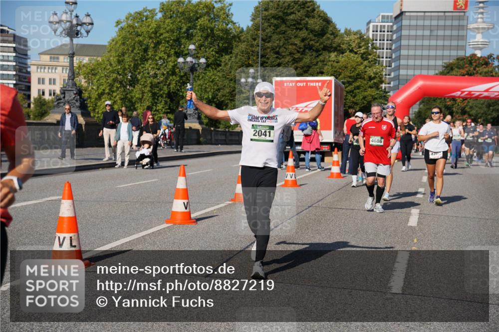 07.09.2025 - BARMER Alsterlauf Yannick Fuchs http://msf.ph/oto/8827219 07.09.2025 10:08:50 Laufen 13, 10, 2041, 4686, 470 meine-sportfotos.de
