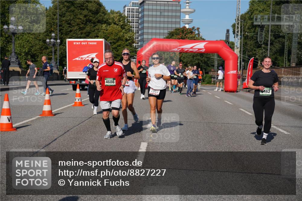 07.09.2025 - BARMER Alsterlauf Yannick Fuchs http://msf.ph/oto/8827227 07.09.2025 10:08:51 Laufen 4686, 577, 6, 4702, 4462 meine-sportfotos.de