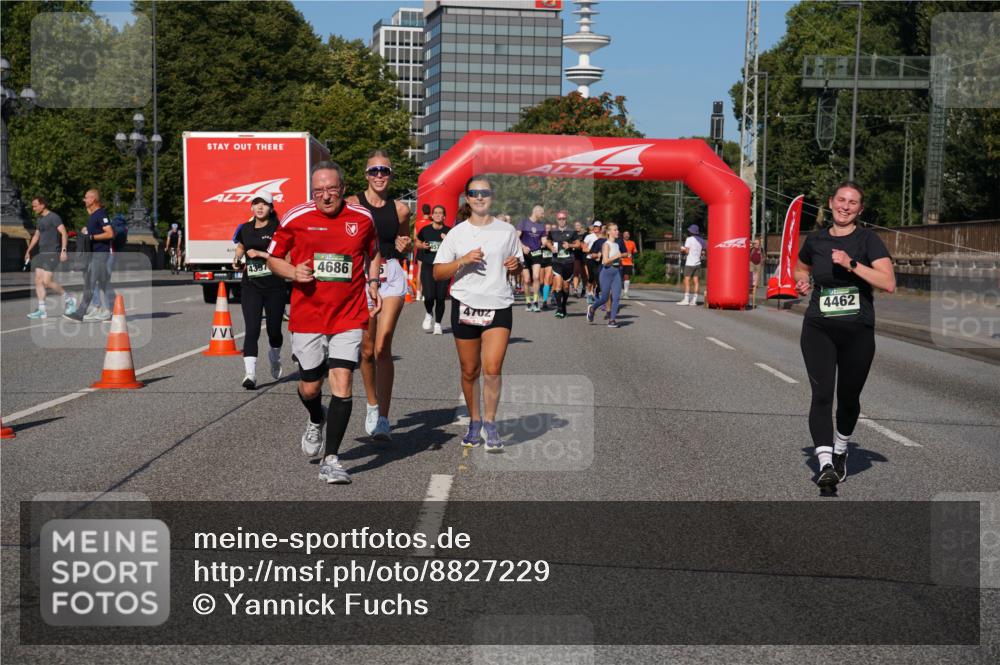 07.09.2025 - BARMER Alsterlauf Yannick Fuchs http://msf.ph/oto/8827229 07.09.2025 10:08:52 Laufen 4397, 4686, 457, 4702, 4462 meine-sportfotos.de
