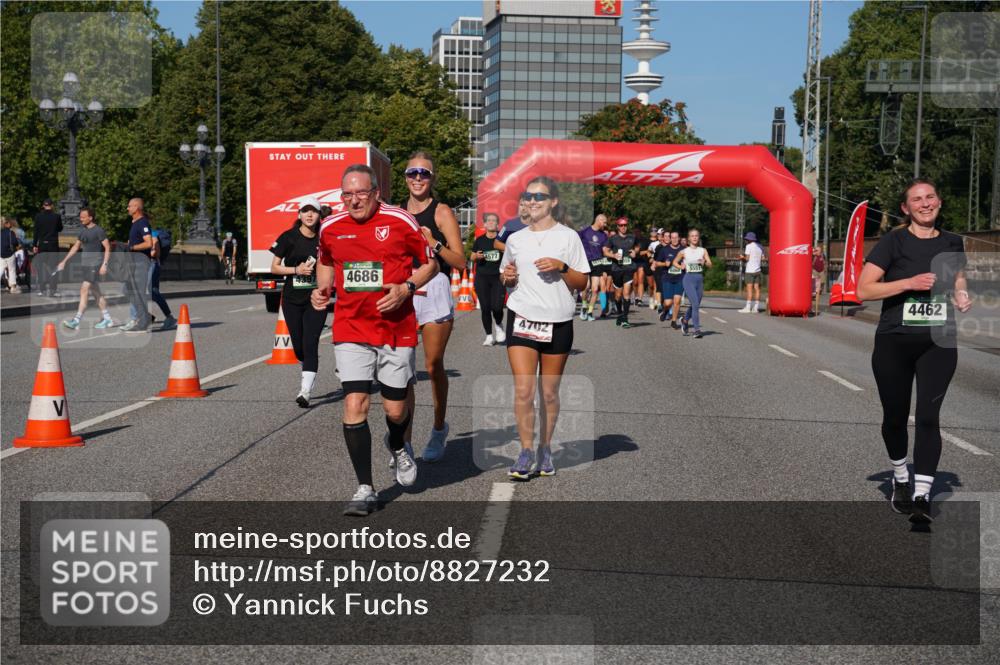 07.09.2025 - BARMER Alsterlauf Yannick Fuchs http://msf.ph/oto/8827232 07.09.2025 10:08:52 Laufen 4686, 577, 4702, 5551, 4462 meine-sportfotos.de