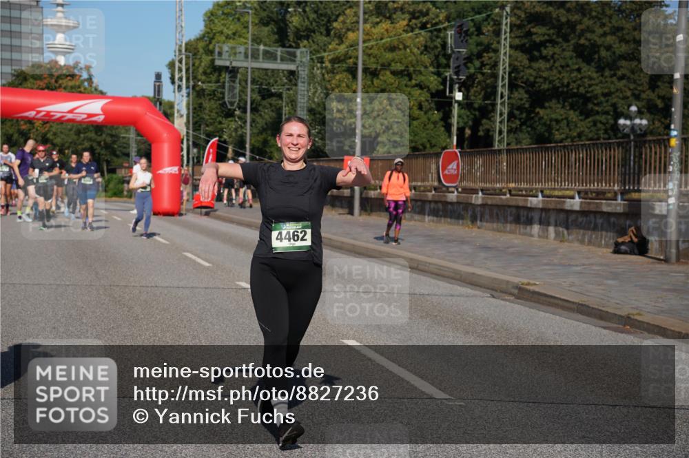 07.09.2025 - BARMER Alsterlauf Yannick Fuchs http://msf.ph/oto/8827236 07.09.2025 10:08:53 Laufen 4462 meine-sportfotos.de