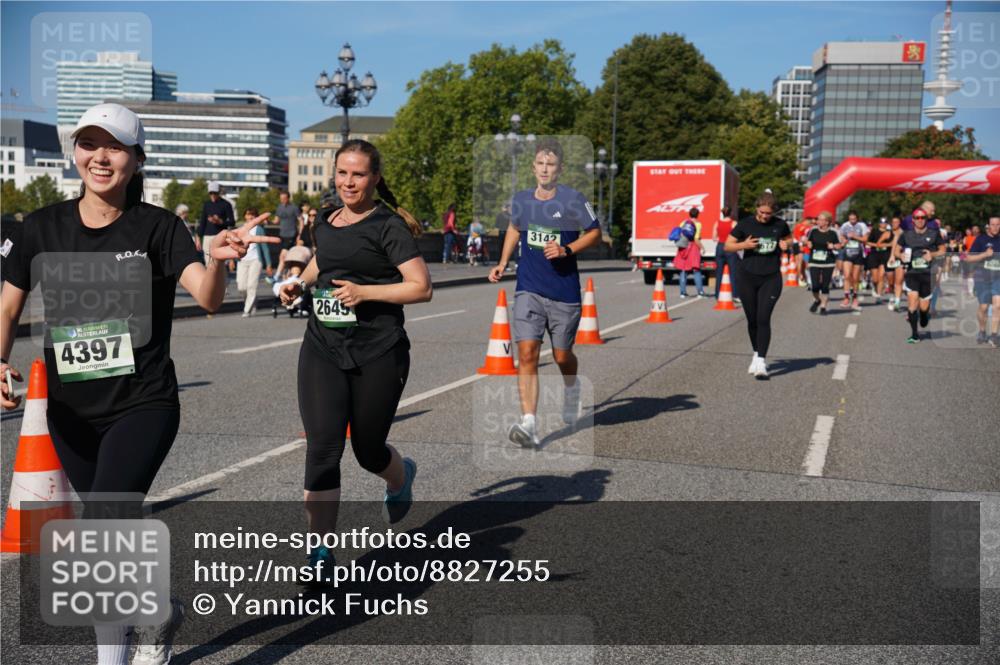 07.09.2025 - BARMER Alsterlauf Yannick Fuchs http://msf.ph/oto/8827255 07.09.2025 10:08:57 Laufen 136, 4397, 2645, 3142 meine-sportfotos.de