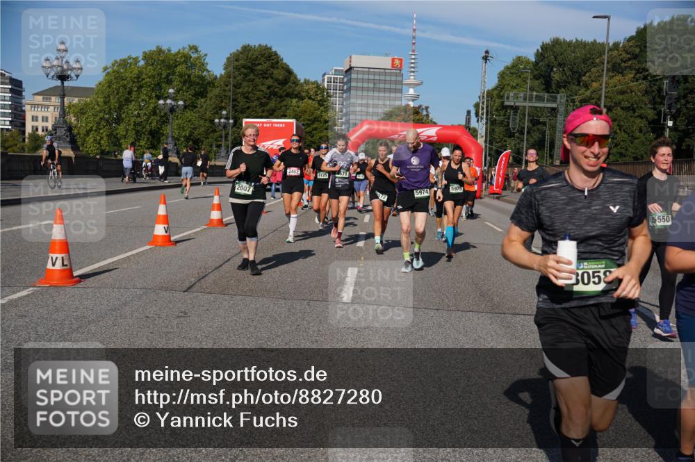 07.09.2025 - BARMER Alsterlauf Yannick Fuchs http://msf.ph/oto/8827280 07.09.2025 10:09:02 Laufen 2007, 4571, 2462, 8125, 572, 5974, 5975, 136, 3058, 5550 meine-sportfotos.de