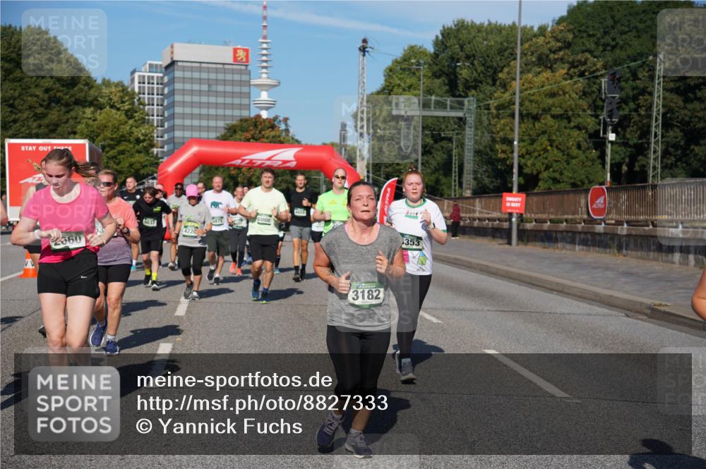 07.09.2025 - BARMER Alsterlauf Yannick Fuchs http://msf.ph/oto/8827333 07.09.2025 10:09:15 Laufen 6037, 5875, 4220, 2560, 3182, 353 meine-sportfotos.de