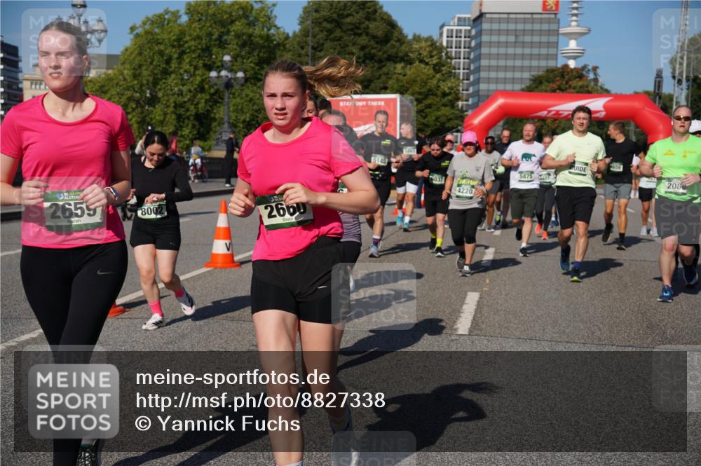 07.09.2025 - BARMER Alsterlauf Yannick Fuchs http://msf.ph/oto/8827338 07.09.2025 10:09:16 Laufen 136, 2655, 8002, 2660, 3863, 3659, 5875, 208, 037, 4220 meine-sportfotos.de