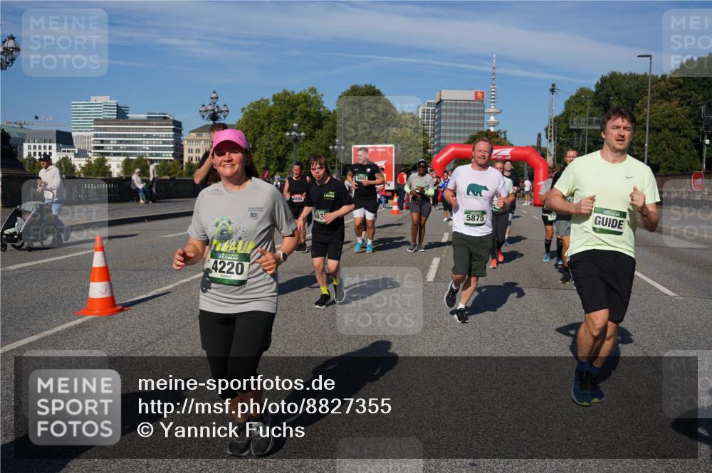 07.09.2025 - BARMER Alsterlauf Yannick Fuchs http://msf.ph/oto/8827355 07.09.2025 10:09:20 Laufen 4220, 10, 895, 603, 3863, 5875 meine-sportfotos.de