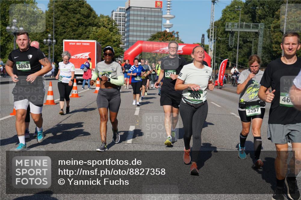 07.09.2025 - BARMER Alsterlauf Yannick Fuchs http://msf.ph/oto/8827358 07.09.2025 10:09:22 Laufen 3863, 195, 3879, 5721, 881, 4881, 3257, 46 meine-sportfotos.de