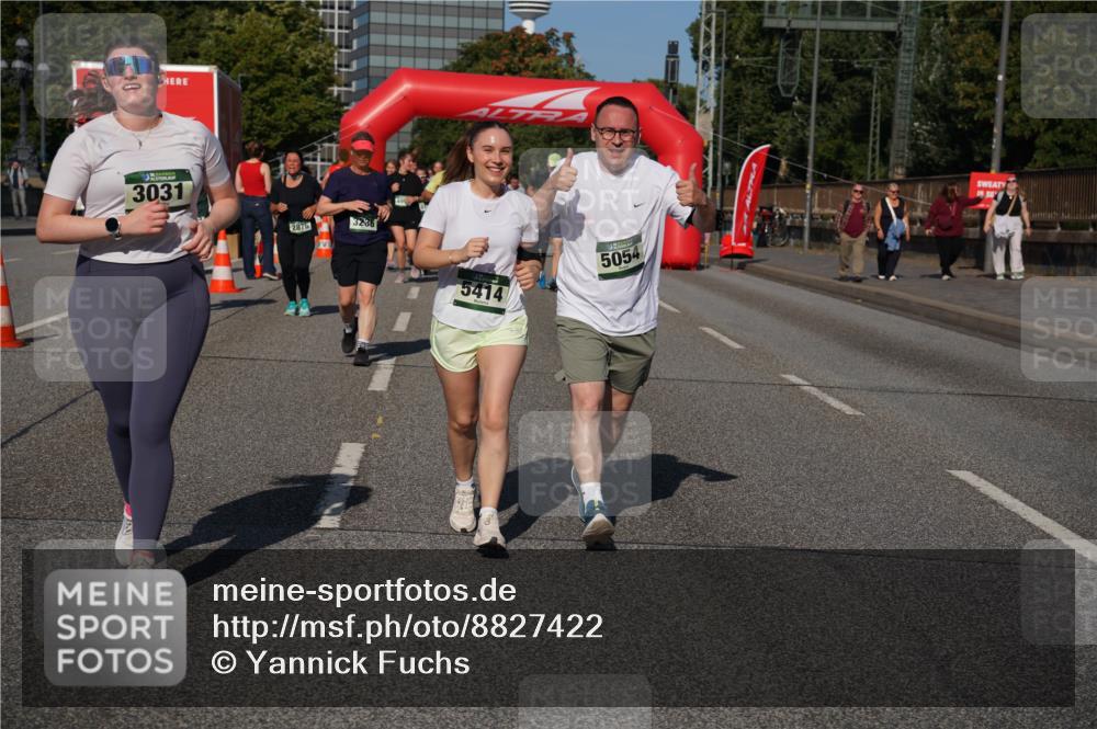 07.09.2025 - BARMER Alsterlauf Yannick Fuchs http://msf.ph/oto/8827422 07.09.2025 10:09:37 Laufen 3031, 3236, 2875, 5054, 5414 meine-sportfotos.de