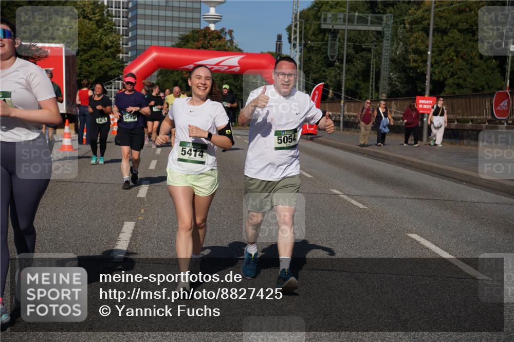 07.09.2025 - BARMER Alsterlauf Yannick Fuchs http://msf.ph/oto/8827425 07.09.2025 10:09:38 Laufen 2876, 3236, 20, 5414, 5054 meine-sportfotos.de