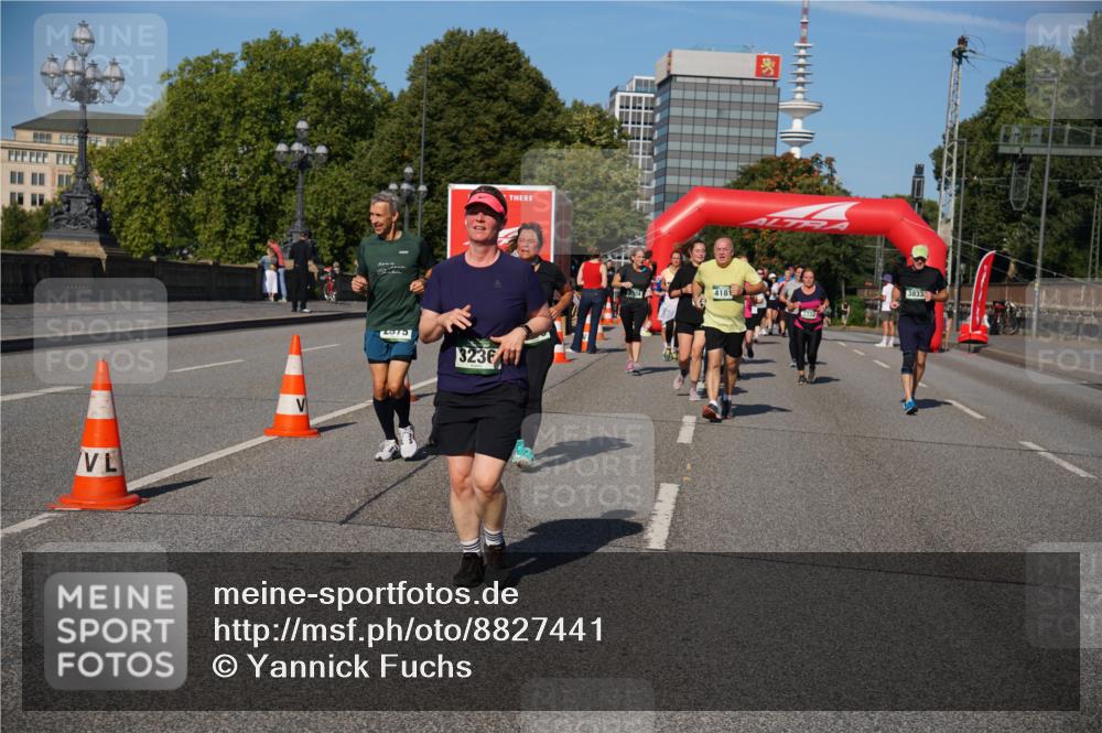07.09.2025 - BARMER Alsterlauf Yannick Fuchs http://msf.ph/oto/8827441 07.09.2025 10:09:41 Laufen 2075, 3236, 4181, 3332, 3833 meine-sportfotos.de
