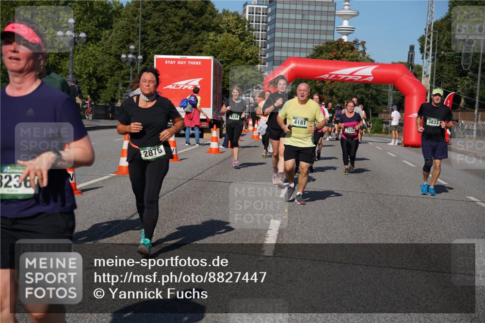 07.09.2025 - BARMER Alsterlauf Yannick Fuchs http://msf.ph/oto/8827447 07.09.2025 10:09:43 Laufen 3236, 2876, 3334, 4181, 3332, 3833 meine-sportfotos.de