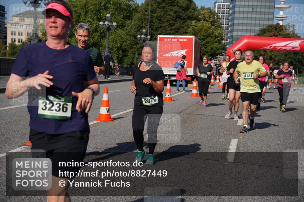07.09.2025 - BARMER Alsterlauf Yannick Fuchs http://msf.ph/oto/8827449 07.09.2025 10:09:43 Laufen 3236, 2876, 4181, 3334, 3332 meine-sportfotos.de