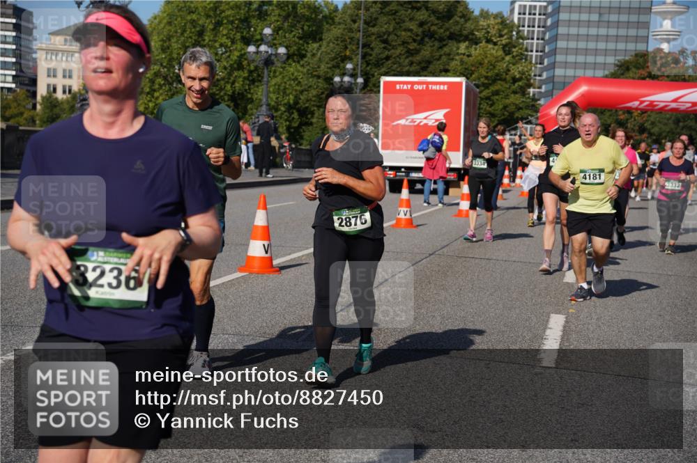 07.09.2025 - BARMER Alsterlauf Yannick Fuchs http://msf.ph/oto/8827450 07.09.2025 10:09:43 Laufen 3236, 2876, 3334, 4181, 3332 meine-sportfotos.de