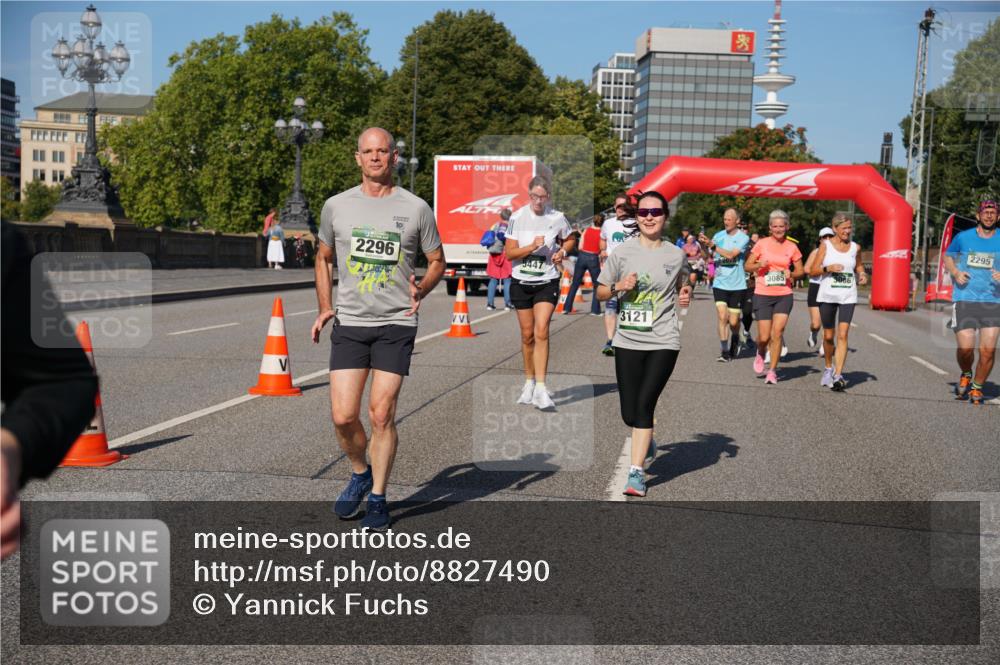 07.09.2025 - BARMER Alsterlauf Yannick Fuchs http://msf.ph/oto/8827490 07.09.2025 10:09:52 Laufen 2296, 10, 5447, 3121, 3085, 3086, 2295 meine-sportfotos.de