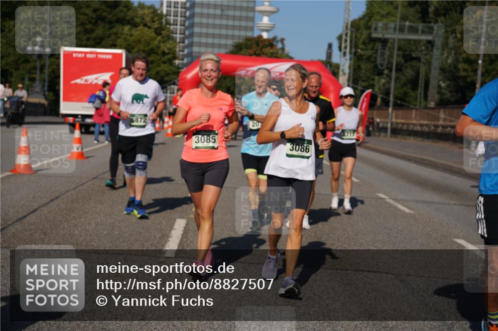 07.09.2025 - BARMER Alsterlauf Yannick Fuchs http://msf.ph/oto/8827507 07.09.2025 10:09:56 Laufen 5872, 3085, 20, 3086 meine-sportfotos.de