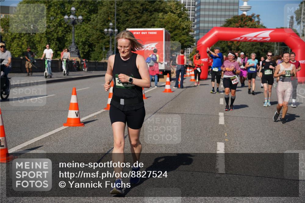 07.09.2025 - BARMER Alsterlauf Yannick Fuchs http://msf.ph/oto/8827524 07.09.2025 10:10:01 Laufen 6329, 101, 240 meine-sportfotos.de