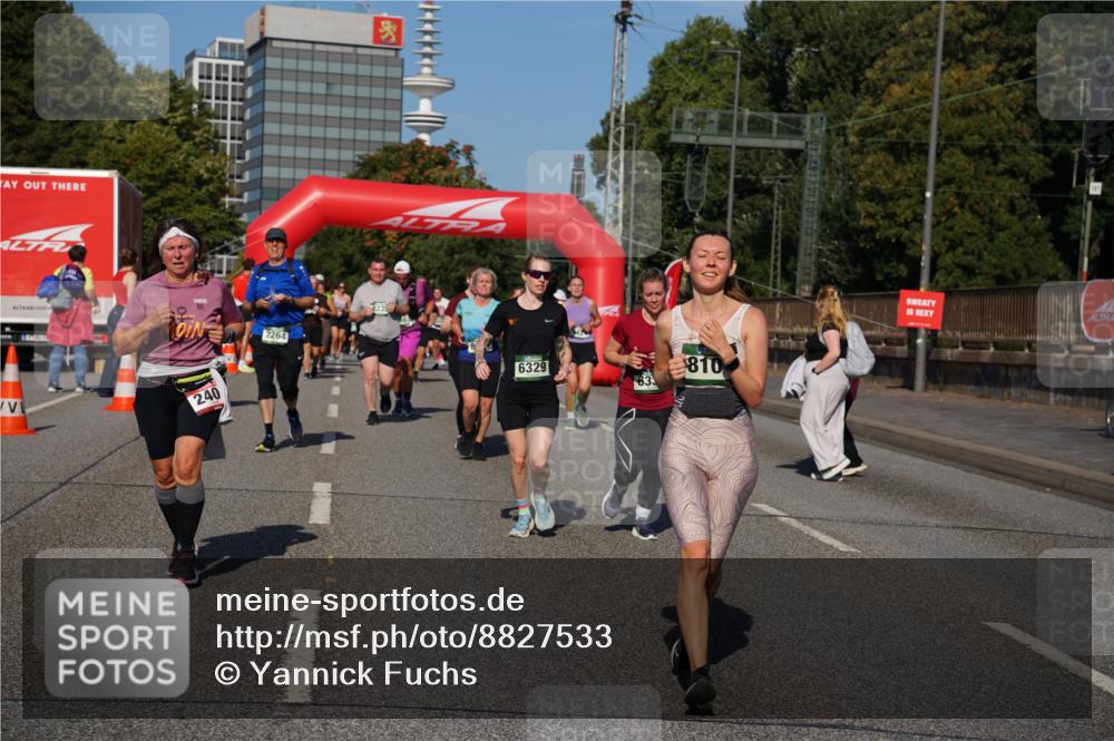 07.09.2025 - BARMER Alsterlauf Yannick Fuchs http://msf.ph/oto/8827533 07.09.2025 10:10:04 Laufen 2264, 2235, 240, 6329, 810 meine-sportfotos.de