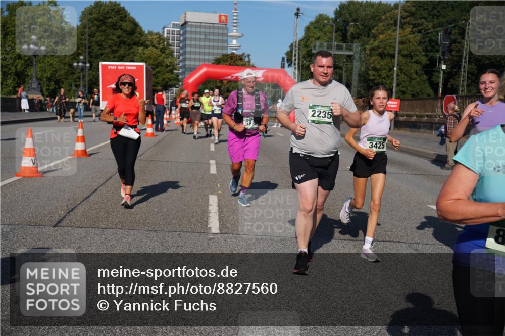 07.09.2025 - BARMER Alsterlauf Yannick Fuchs http://msf.ph/oto/8827560 07.09.2025 10:10:10 Laufen 5830, 2235, 3425, 8 meine-sportfotos.de