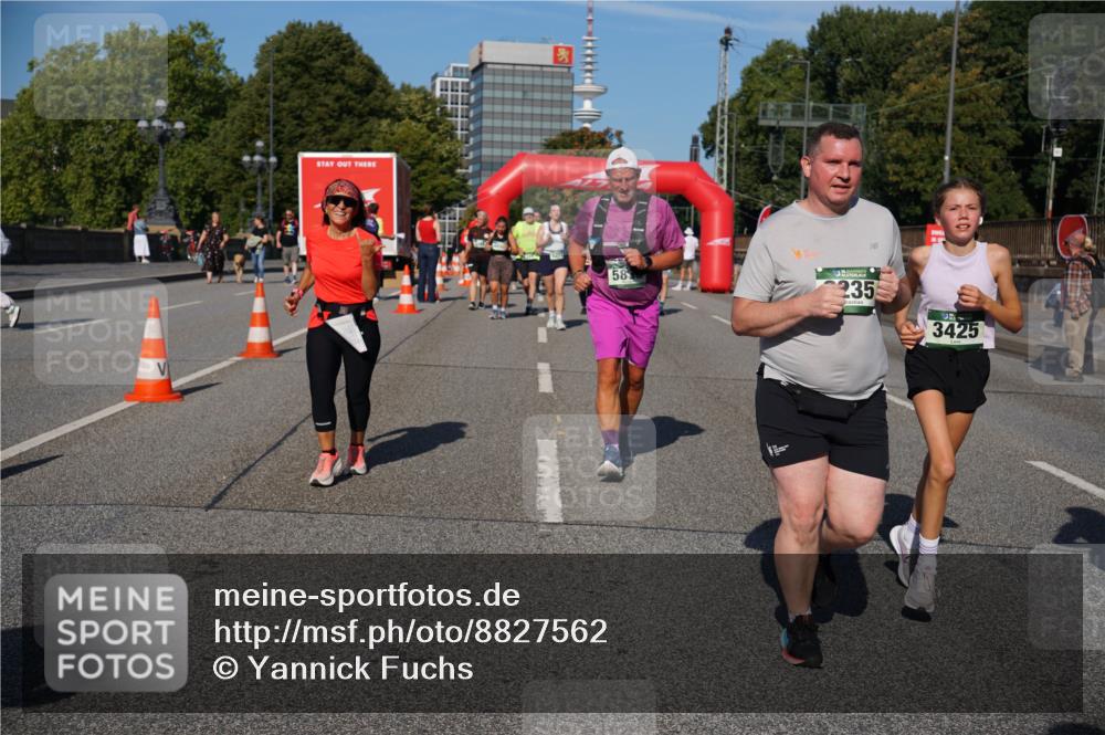 07.09.2025 - BARMER Alsterlauf Yannick Fuchs http://msf.ph/oto/8827562 07.09.2025 10:10:10 Laufen 58, 235, 0, 3425 meine-sportfotos.de