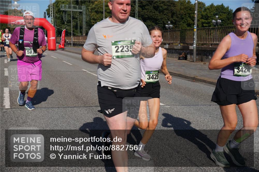 07.09.2025 - BARMER Alsterlauf Yannick Fuchs http://msf.ph/oto/8827567 07.09.2025 10:10:11 Laufen 583, 36, 2235, 3425, 3424 meine-sportfotos.de