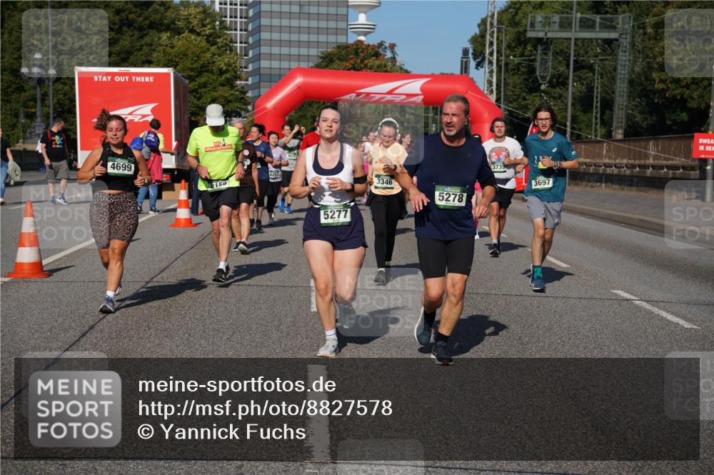 07.09.2025 - BARMER Alsterlauf Yannick Fuchs http://msf.ph/oto/8827578 07.09.2025 10:10:14 Laufen 4699, 166, 8257, 4671, 5277, 3346, 5278, 3735, 3697 meine-sportfotos.de