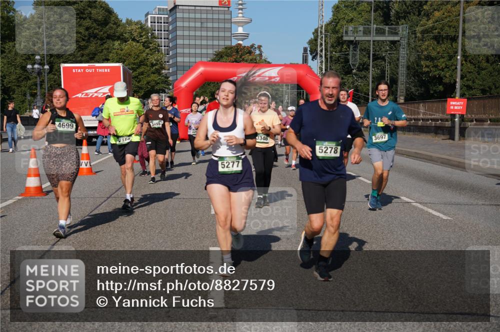07.09.2025 - BARMER Alsterlauf Yannick Fuchs http://msf.ph/oto/8827579 07.09.2025 10:10:15 Laufen 4699, 3455, 21, 6, 5277, 3346, 3697, 5278 meine-sportfotos.de
